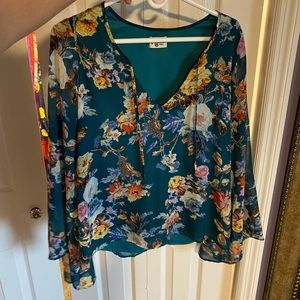 ❌Sold❌Show me your Mumu size small floral bell sleeve flowy Blouse.